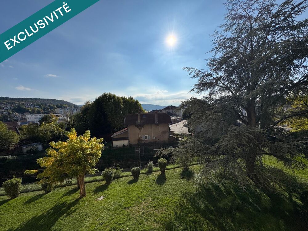 Appartement trois chambres avec deux balcons, un dressing et une cave