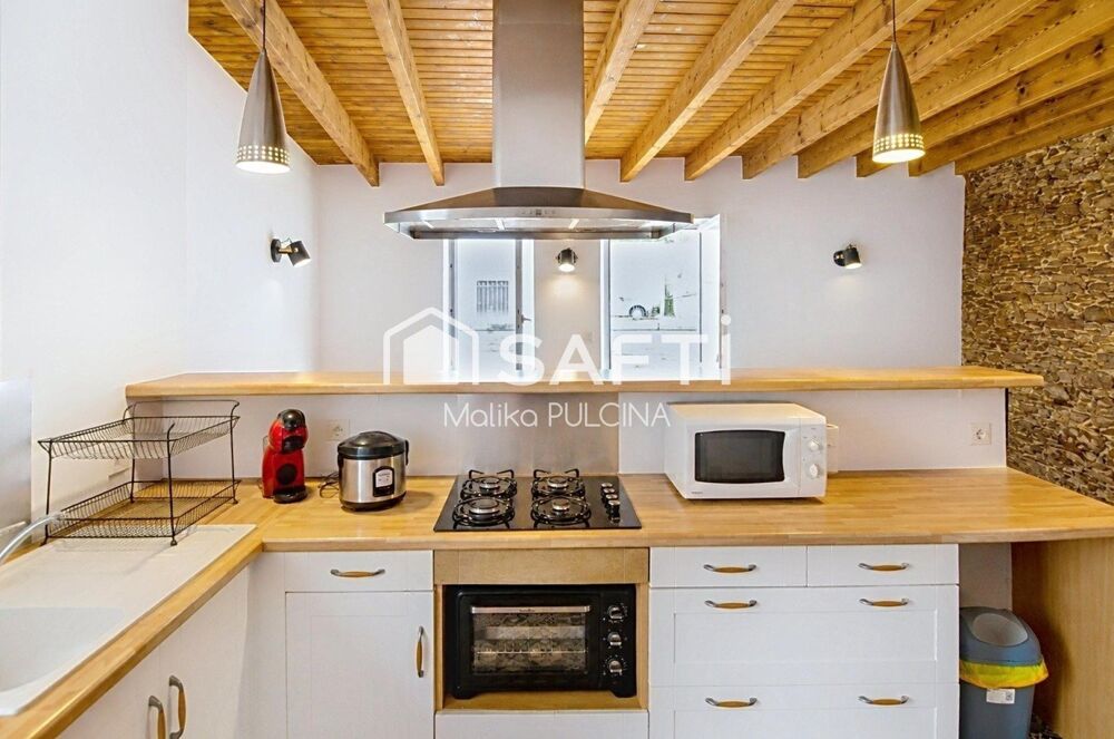 Vente Maison Grosbreuil : maison de ville pleine de charme Grosbreuil