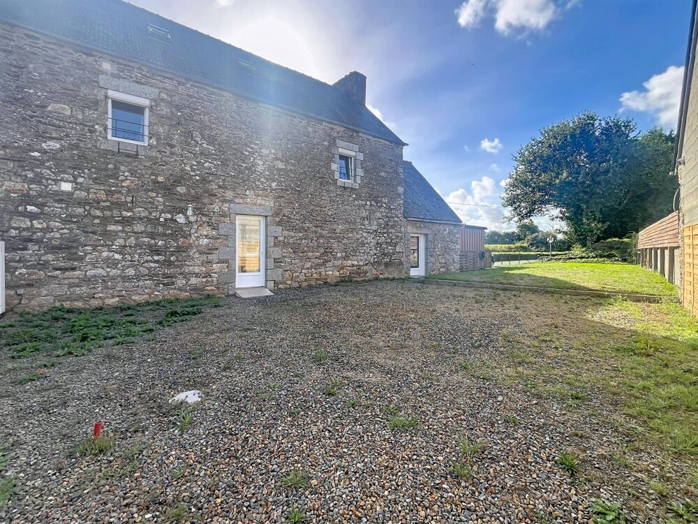 Coup de coeur pour cette charmante maison en pierre au coeur de Brélidy !