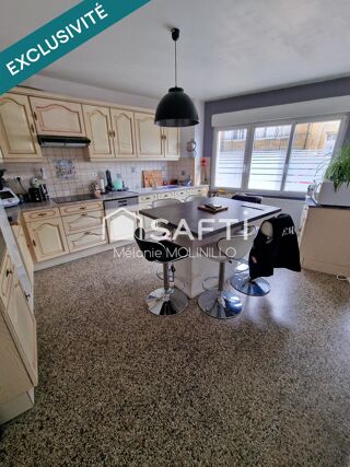  Maison  vendre 8 pices 162 m