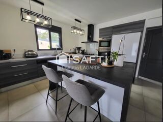  Maison � vendre 5 pi�ces 195 m�