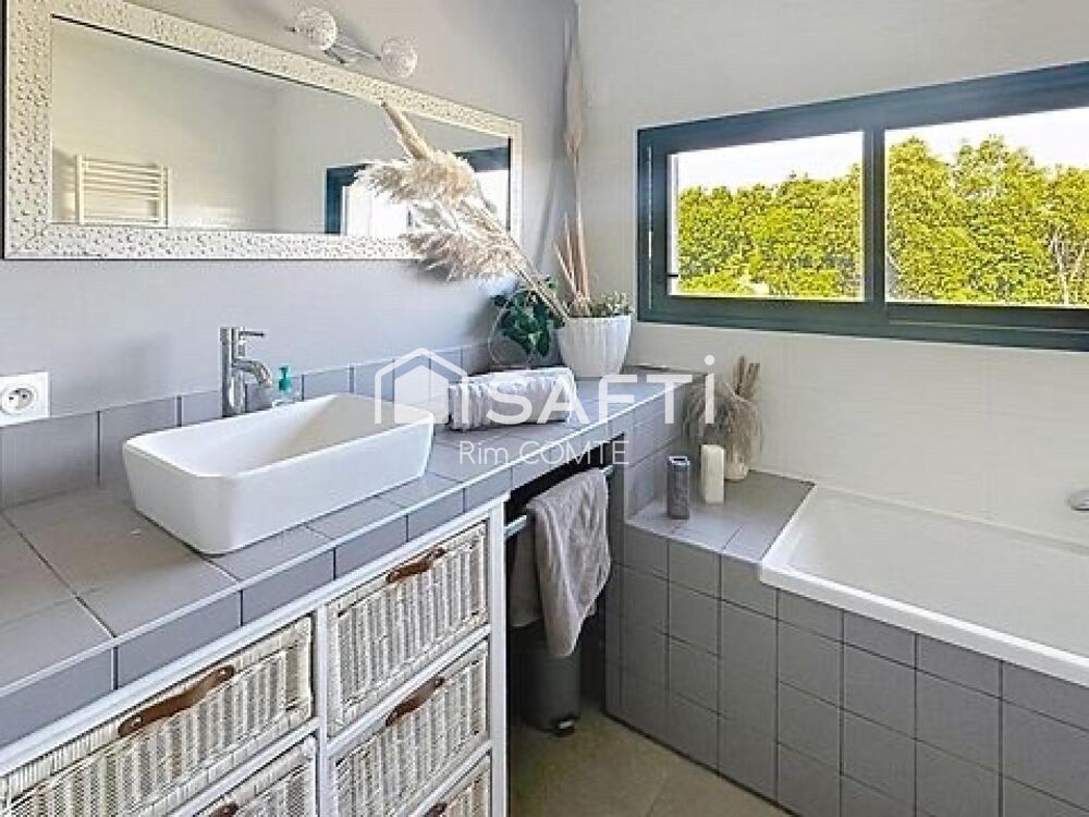 � vendre  Maison Beausemblant (26240)