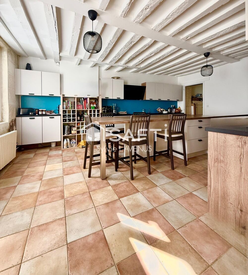 Vente Maison A SOISSONS 02, MAISON DE VILLE DE 179 M2 AVEC 4 CHAMBRES, PARKING ET CAVE SUR TERRAIN DE 151 M2. Soissons