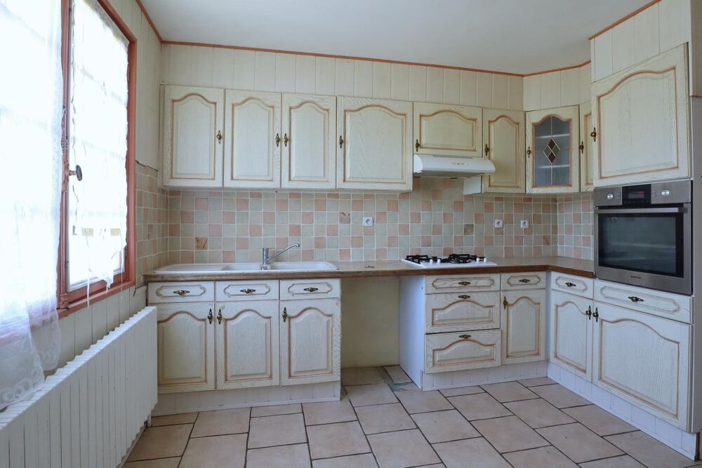 Vente Maison Maison 3 chambres avec garage sur terrain de 620m2 Saint-maurice-la-clouere