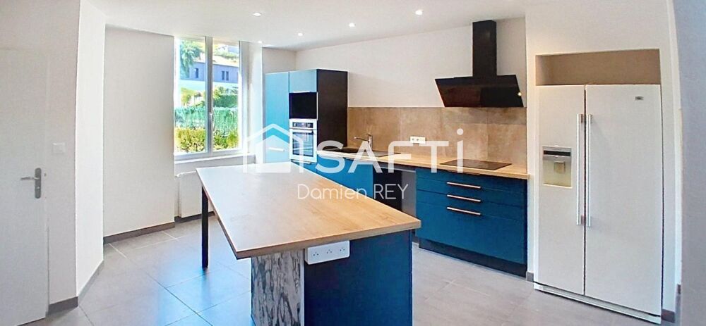 Vente Maison Maison de ville, plein centre, environ 167m² habitables, plus garage Dunières