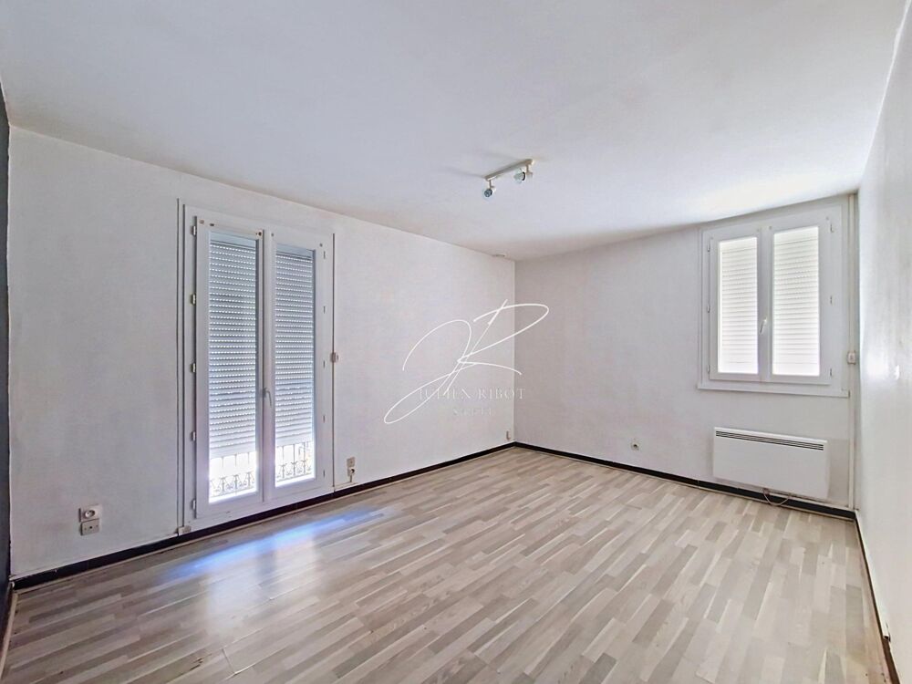 Vente Immeuble Immeuble 108 m², 2 apartements, garage et remise Serignan