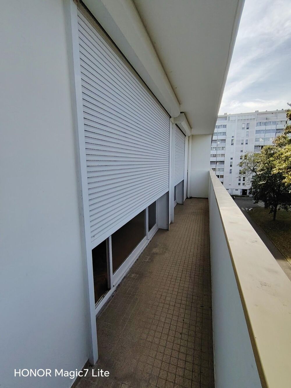 Vente Appartement BEL APPARTEMENT 3 PIÈCES AVEC 2 BALCONS PROCHES DE TOUTES COMMODITES Saint-quentin