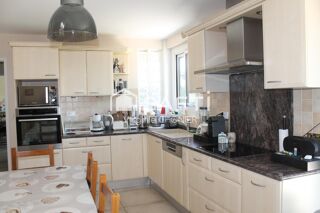  Maison � vendre 6 pi�ces 256 m�