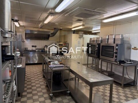 LABORATOIRE CULINAIRE TRAITEUR 150 M2 VITRINE 12 METRES EXTRACTION 400 LEVALLOIS PERRET CENTRE 130000 92300 Levallois-perret