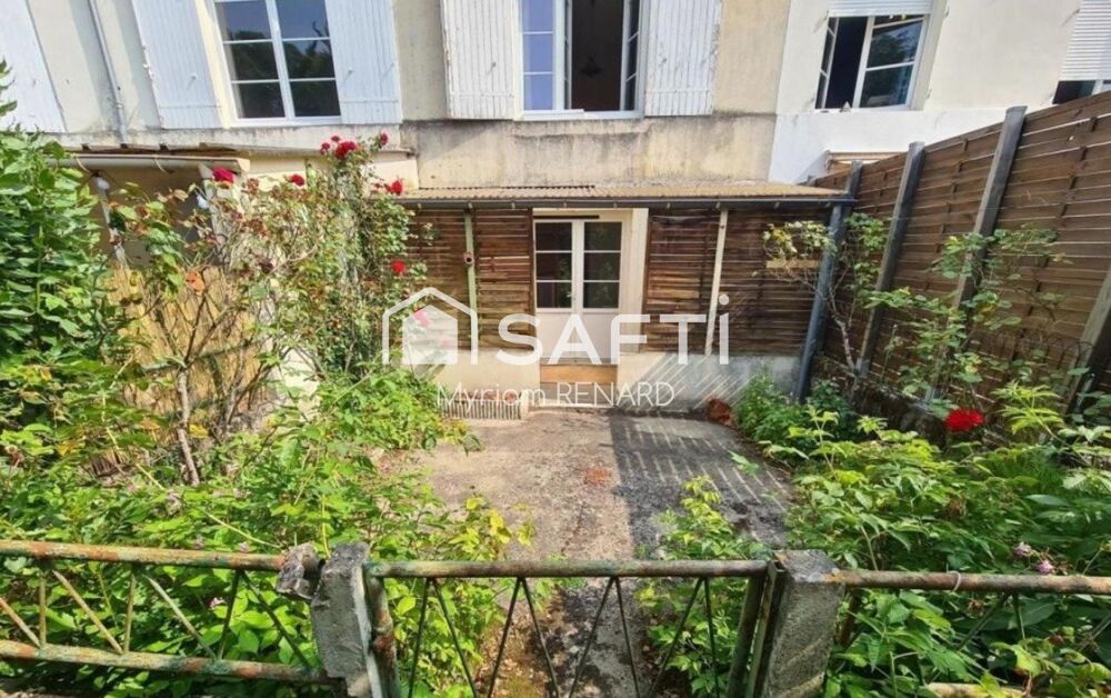 Maison de ville avec jardinet, type T3, d'environ 86 m2