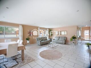  Maison  vendre 6 pices 160 m