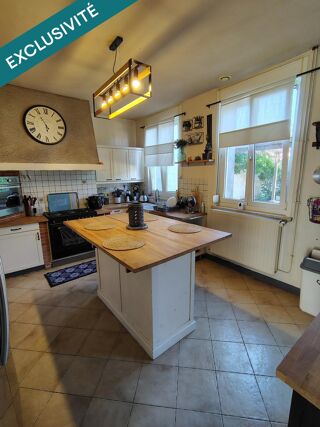  Maison à vendre 10 pièces 230 m²