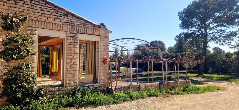 Vente Maison Maison en pierre avec piscine – Calme absolu à Murs Murs