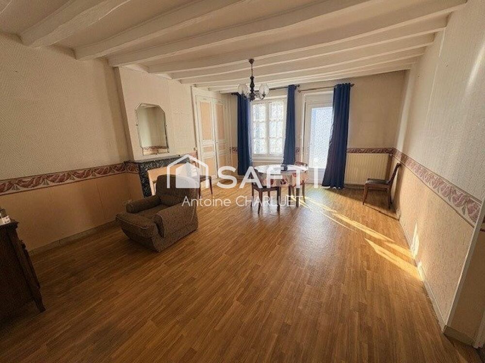 Maison de bourg 69 m² - 2 chambres - terrain de 225m² avec dépendances