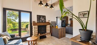 Vente Maison Maison de caractère de 105 m² avec dépendances sur un terrain de 1 300 m² Saint-pompain