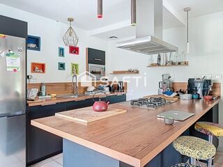  Maison � vendre 8 pi�ces 219 m�