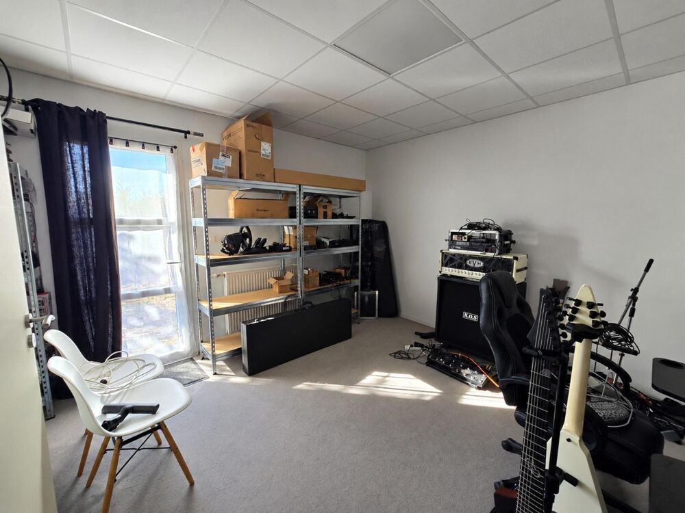 Vente Maison A 10 MINS DE BRESSUIRE MAISON PLAIN PIED A FORT POTENTIEL  / 7 PIECES ! STUDIO D'ENREGISTREMENT ET ATELIER PEINTURE La chapelle-saint-laurent