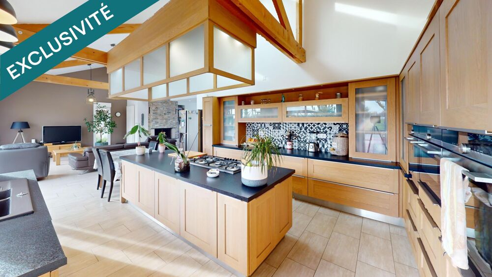 Maison 8 pièces 315 m² · à Le Maisnil · 315 m² · 889 000 €