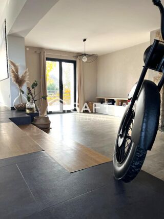  Maison  vendre 8 pices 192 m