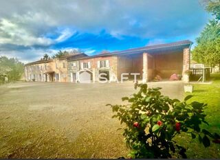  Maison  vendre 15 + pices 375 m