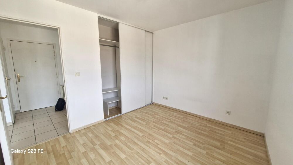 Vente Appartement Au Calme , proche commerce , proche transport Vaulx-en-velin