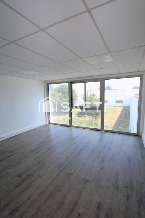   Bureaux de 47 m2 en RDC rénové à la vente ou à la location 