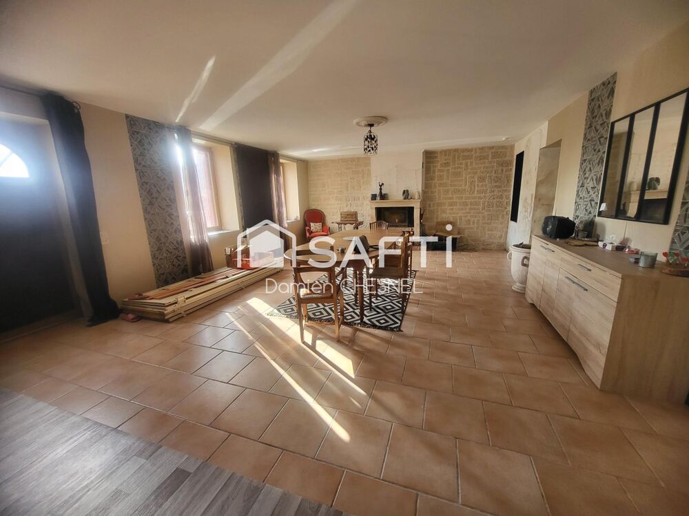 Vente Maison De l'espace pour toute la famille - 206 m² – 5 chambres – Piscine – Jardin Morlac