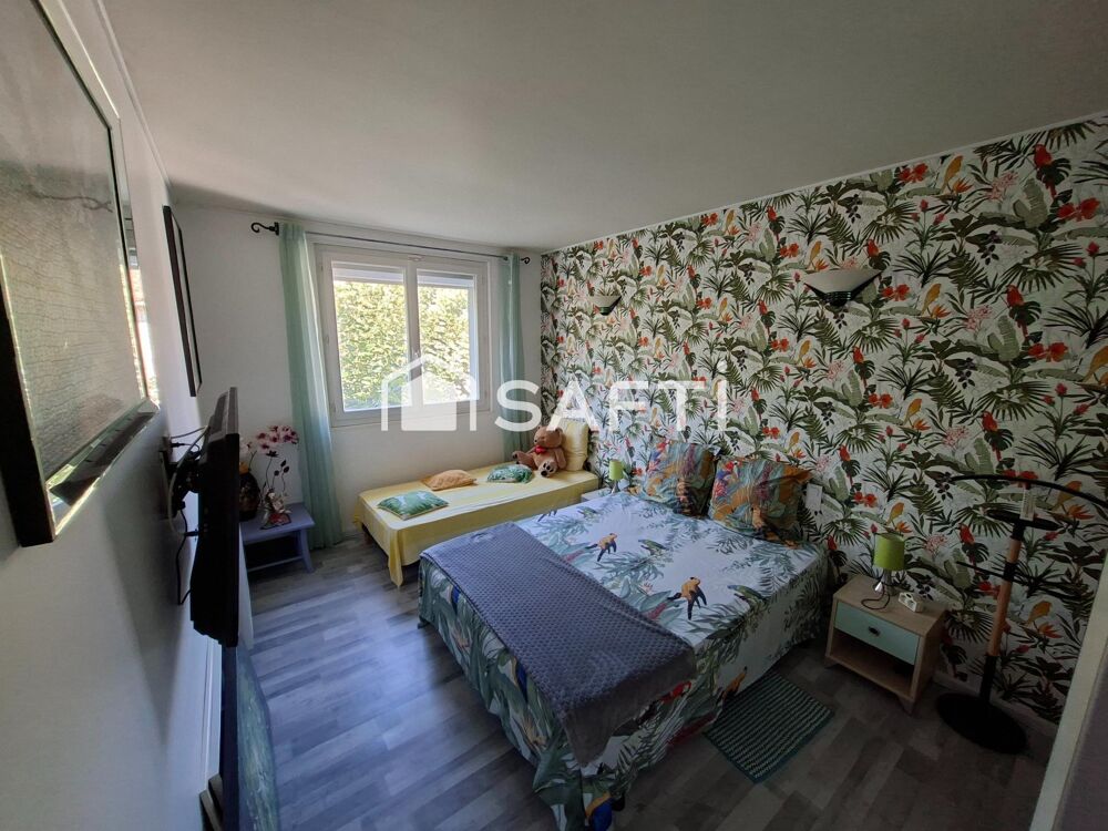 Maison 5 pièces et garage.