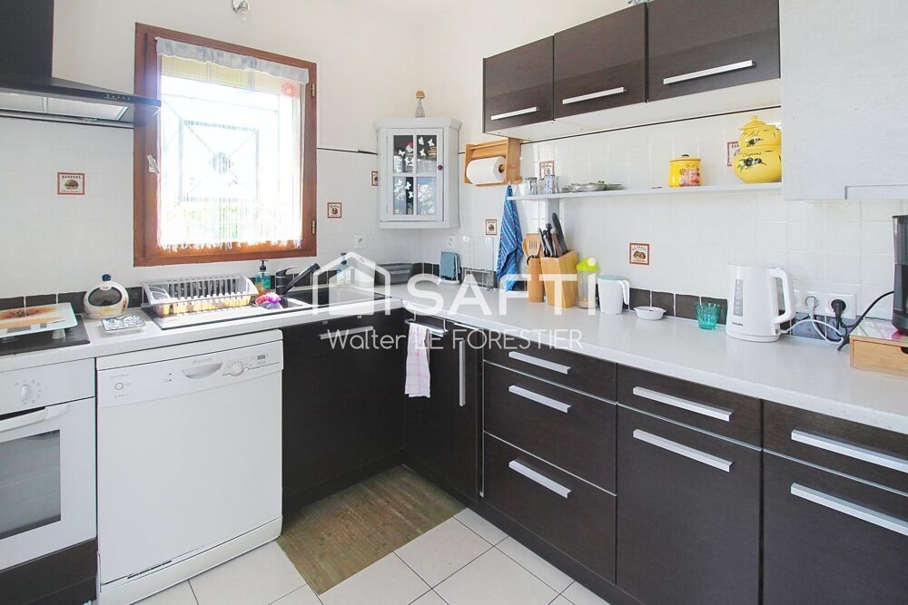 MAISON T4 DE 210 m² AVEC APPARTEMENT T3 INDEPENDANT, GARAGE, TERRASSES, AU CALME.