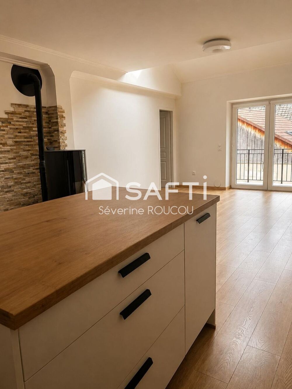 GEX - Superbe duplex 5 pièces avec 4 chambres, proche des écoles et commerces de quartier