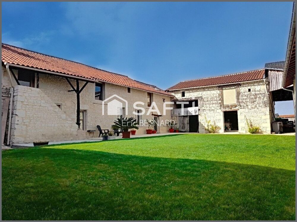 Vente Maison Corps de ferme de 7 pi�ces 180m2 environ 86200 LA ROCHE RIGAULT Loudun