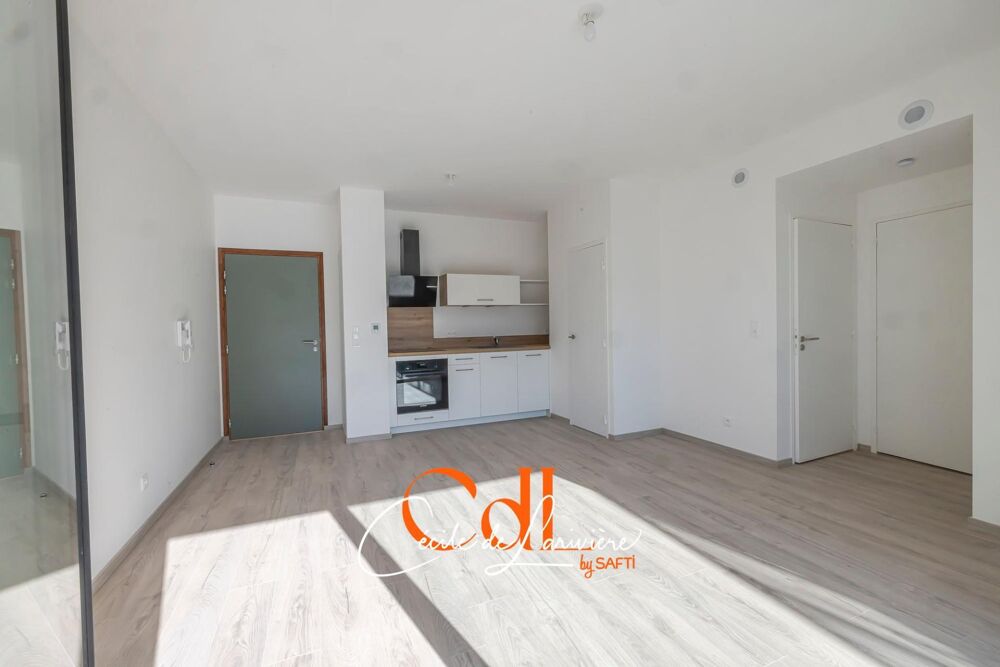 Investissement idéal, plein centre-ville et plein Sud avec terrasse et jardinet !