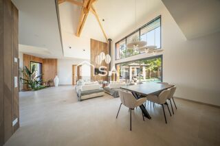  Maison � vendre 6 pi�ces 240 m� La teste-de-buch