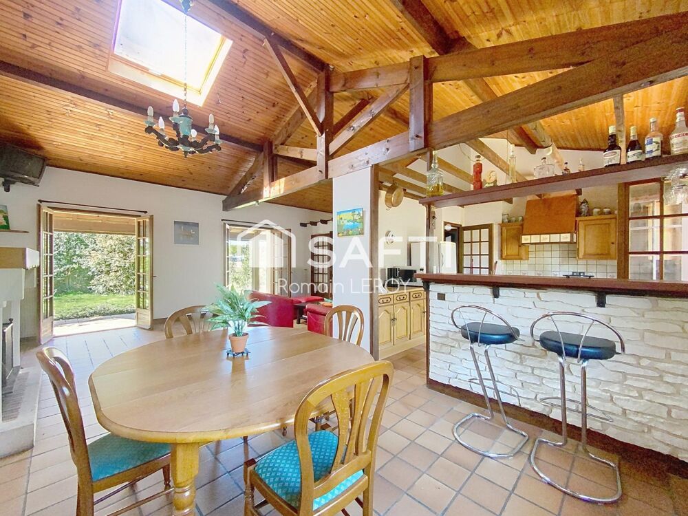 Fargues-Saint-Hilaire  Belle maison à moderniser sur grande parcelle arborée