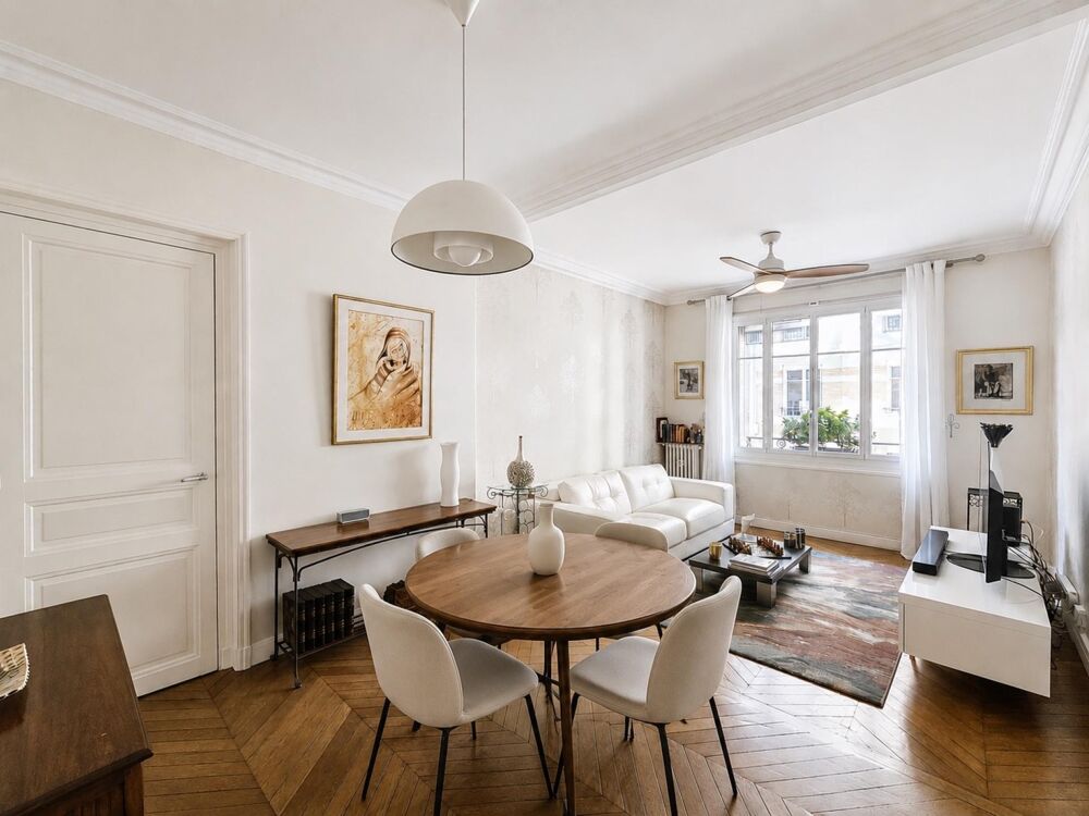 Vente Appartement Charme de l'ancien (parquet, moulures, cheminée) Issy-les-moulineaux