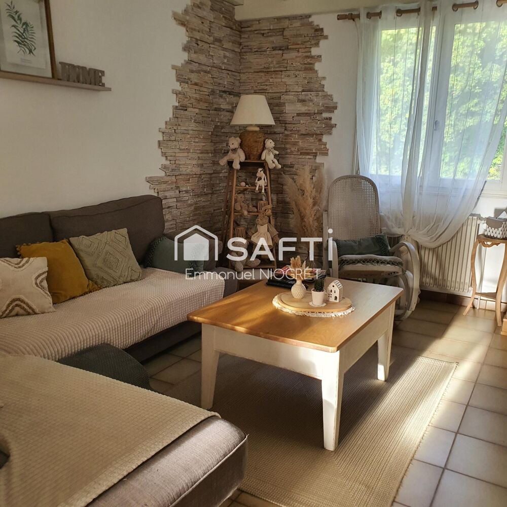 Maison familiale, 4 chambres avec jardin, garage et beaux volumes