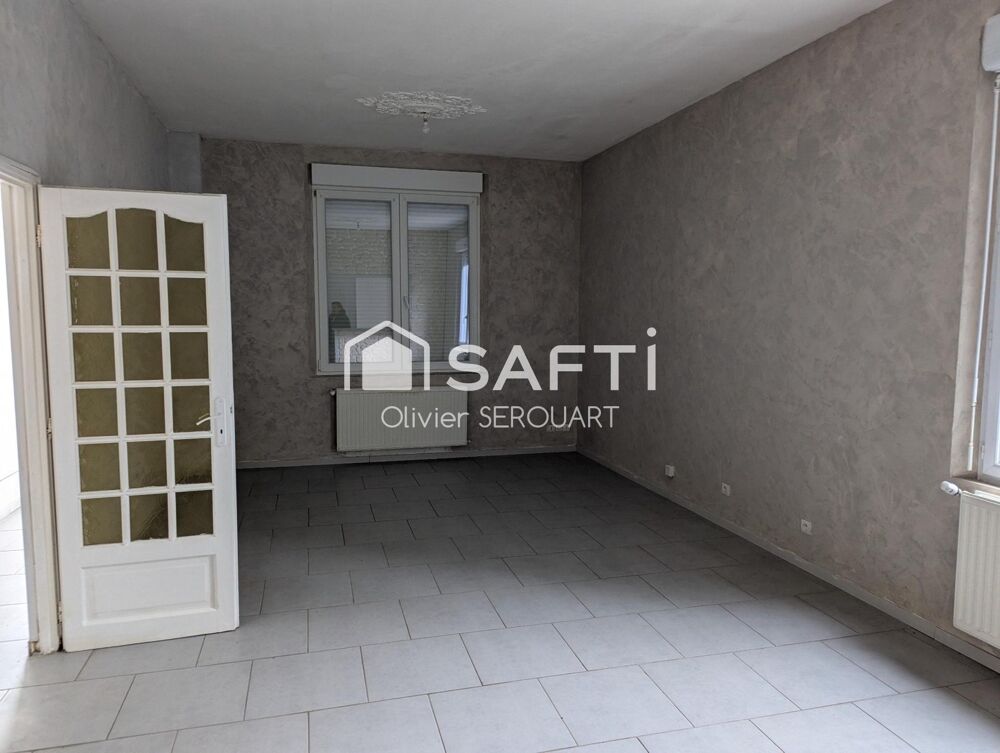 À VENDRE  Maison entièrement rénovée de 105 m² avec jardin et garage