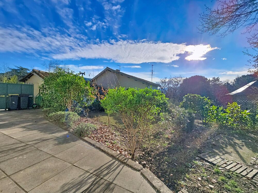Vente Maison Lamalou-les-Bains – Maison d'artiste au charme unique, dans un quartier prisé avec vue montagnes Lamalou-les-bains