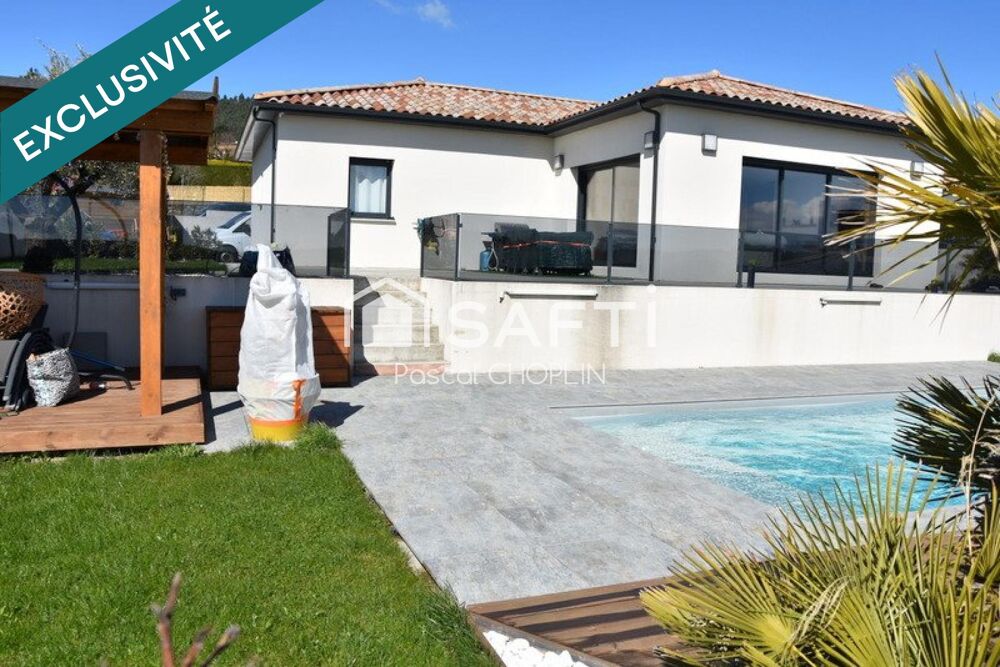 Magnifique villa lumineuse de plain pied avec piscine.