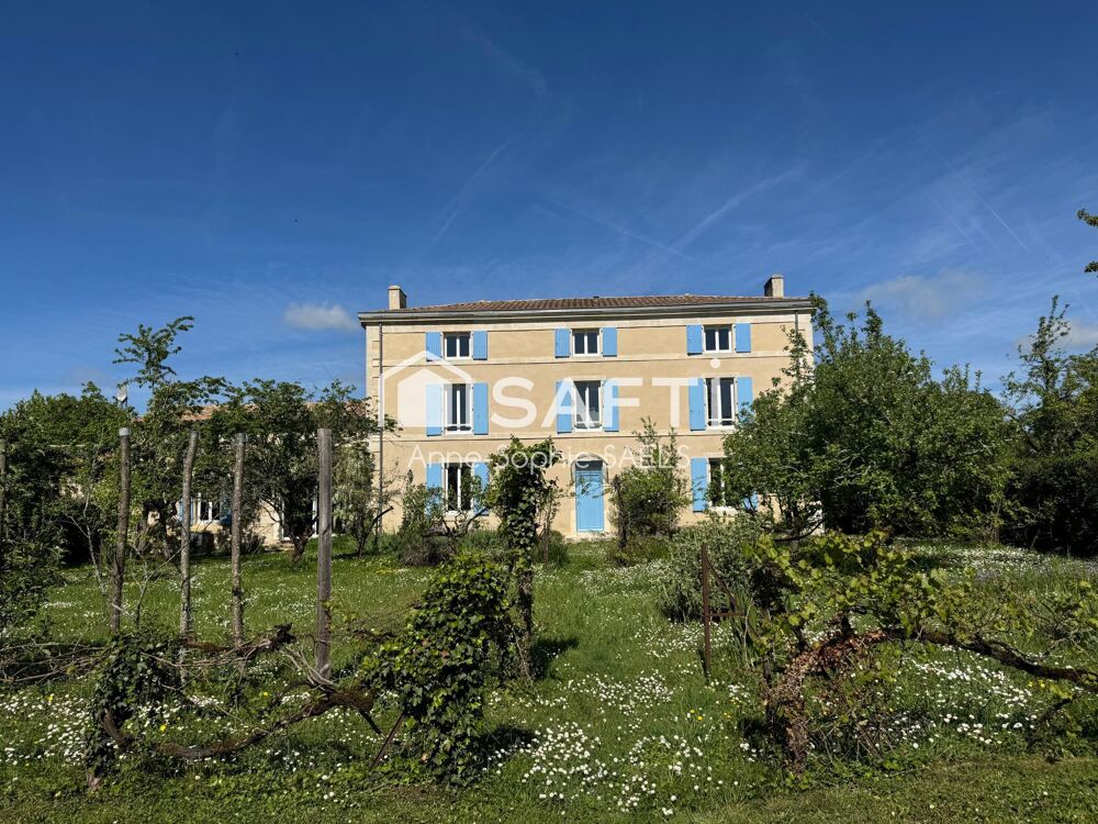 Maison 8 pièces 264 m² · à La Creche · 264 m² · 400 000 €