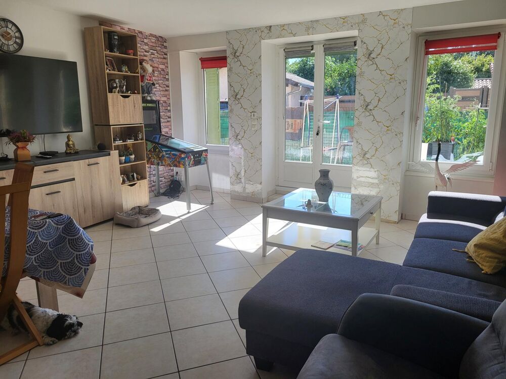 Appartement 3 pièces avec garage et parking privatif