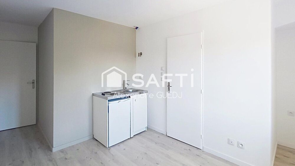 Vente Appartement STUDIO DE 15 M² EN DERNIER ETAGE AVEC UN EMPLACEMENT PARKING EXTERIEUR Rillieux-la-pape