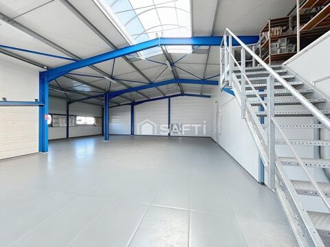   A louer un grand batiment industriel divisable en 2 lots. 