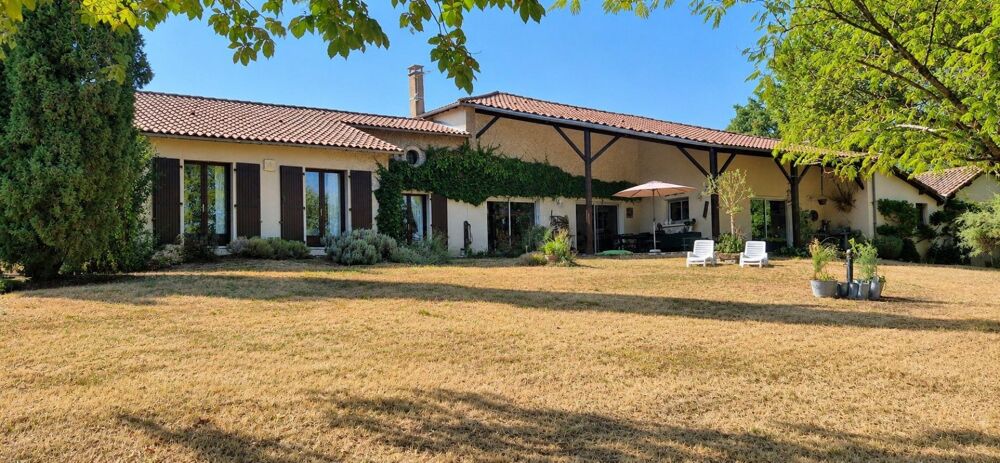 Propriété de caractère de 363 m² à Augé