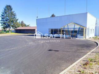   Local commercial dans zone commerciale Chasseneuil-du-poitou