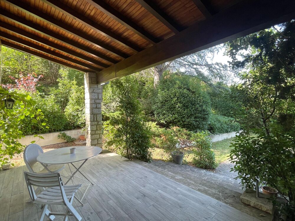 À vendre  Élégante villa familiale à deux pas du centre de Dieulefit