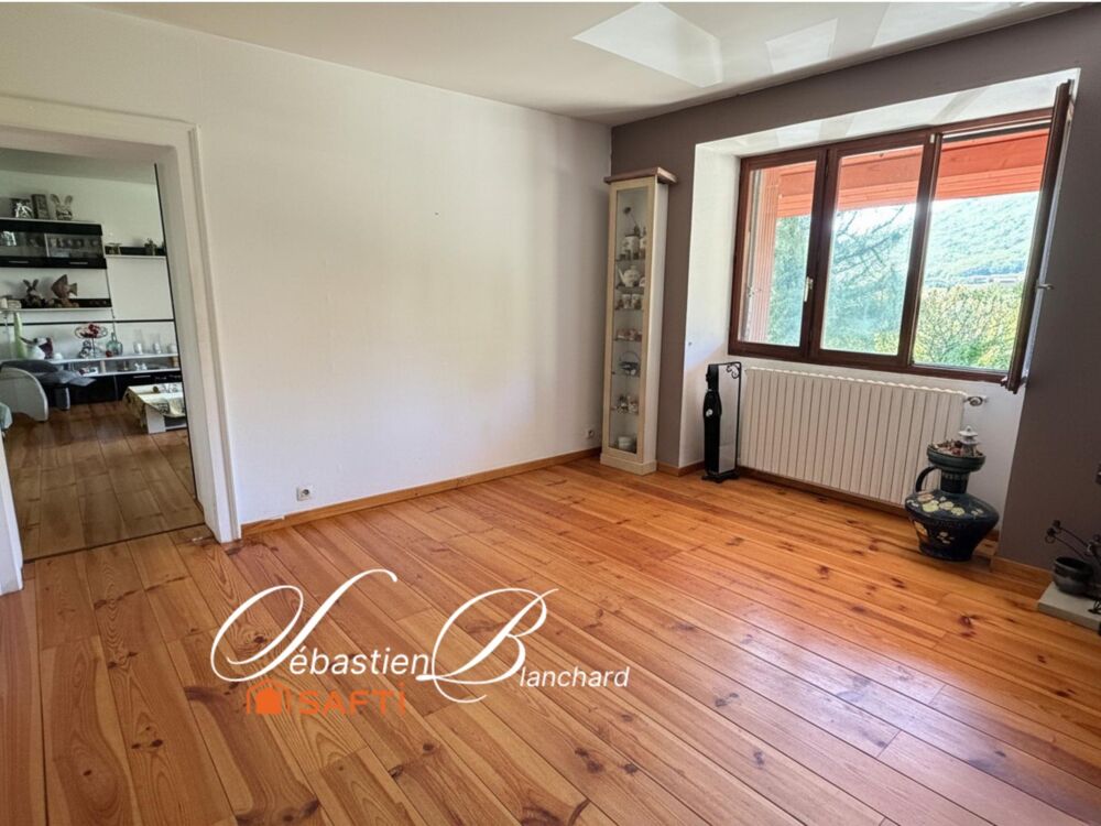 Vente Maison Une maison familiale aux beaux volumes, entre nature et proximité de Genève Chanay