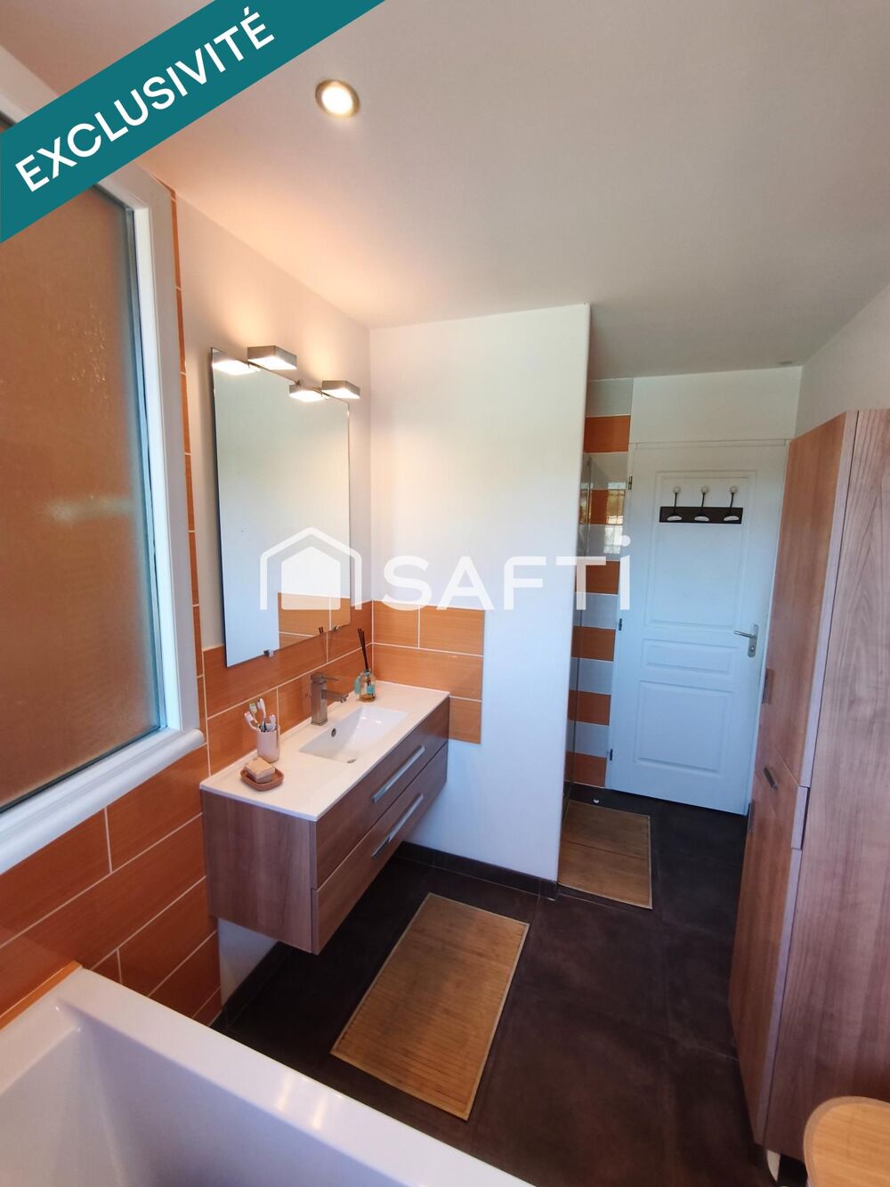 Vente Maison Vue Château Chalon, Piscine, zéro travaux ! Domblans