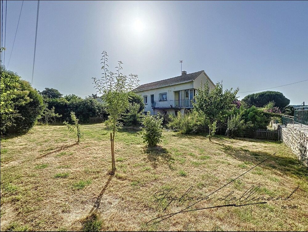 Maison 3 chambres avec grand jardin et garage à 1 minute dAlès