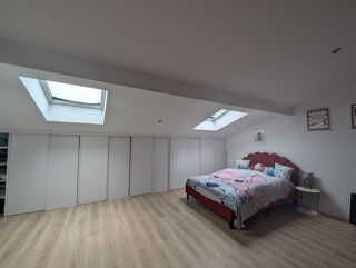  Maison à vendre 15 + pièces 486 m²